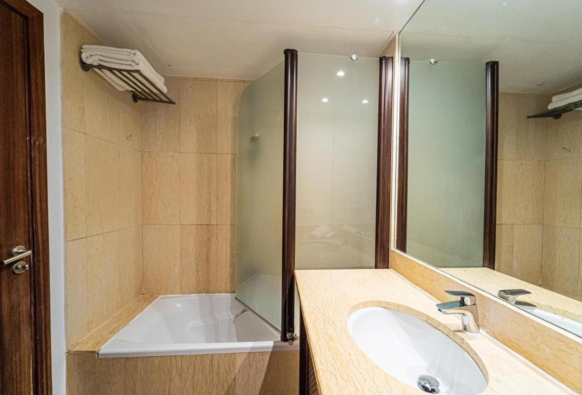 Amazing Seafront Den Bossa 3 Apartamento